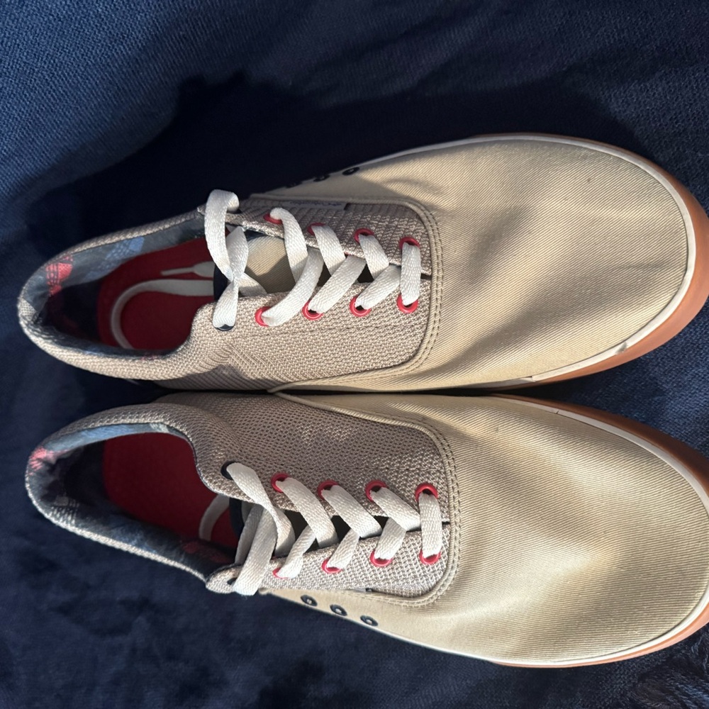 Columbia Men's Beige And Navy Sneakers View 3